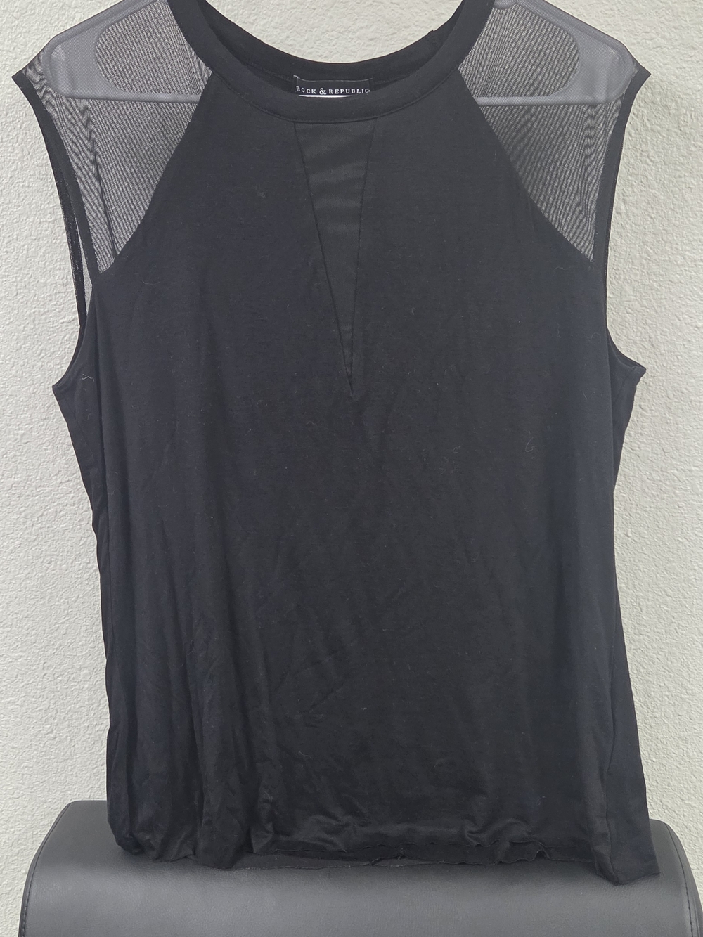 Rock & Republic Black Mesh Shoulder Short Sleeve Tee